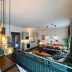Schoenhaus Prenzlauer Berg - Grosszuegiges Design-Apartment